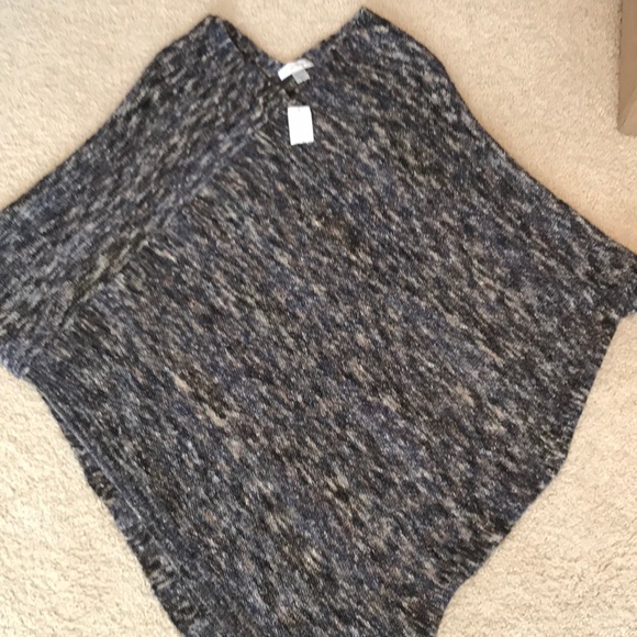 Poncho - Christopher & Banks - Picture 1 of 1